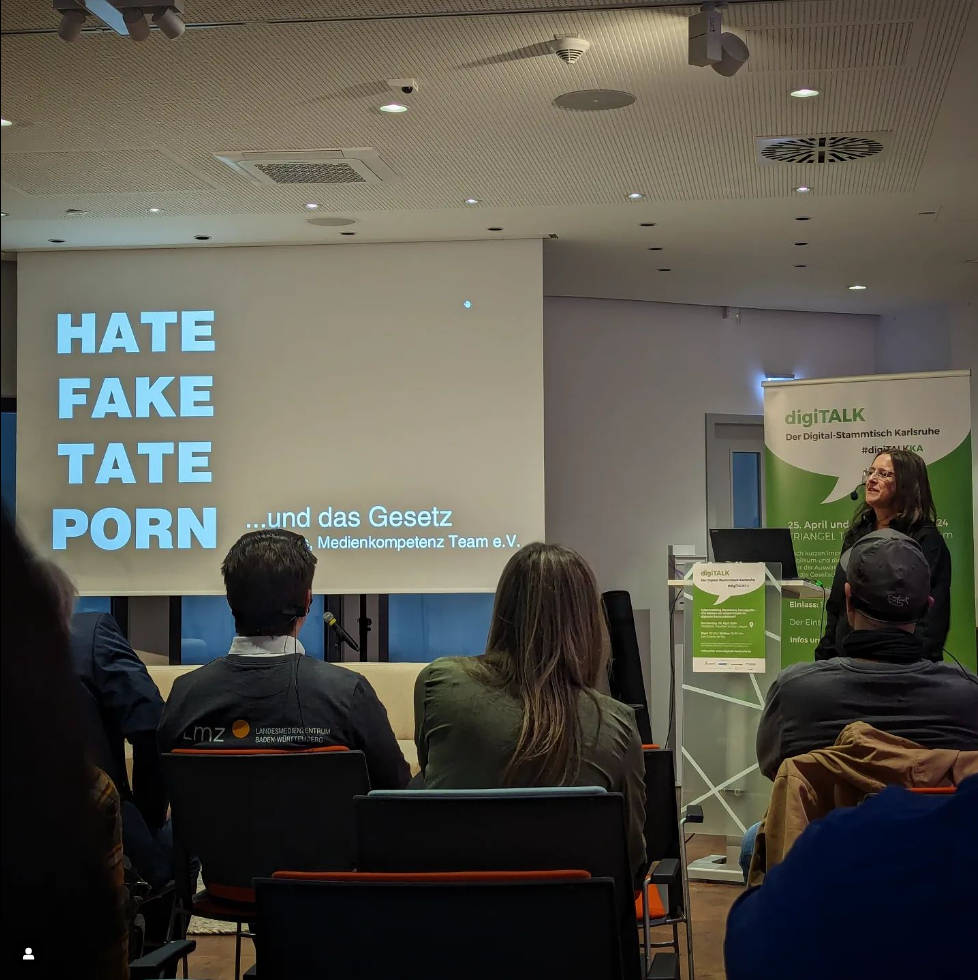 Podiumsdiskussion „Kinder im digitalen Raum schützen“